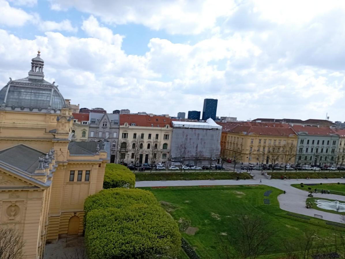 Music Apartment Benedikta Загреб Екстериор снимка