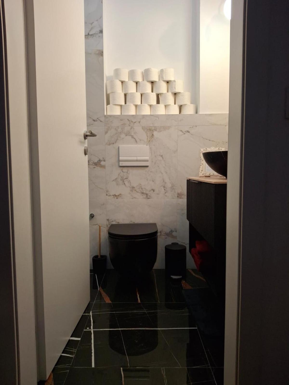 Music Apartment Benedikta Загреб Екстериор снимка